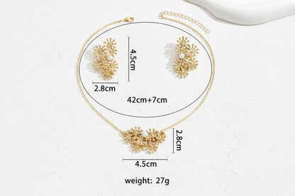 Gold jewelry set with necklace and earrings, including measurements and weight details.
